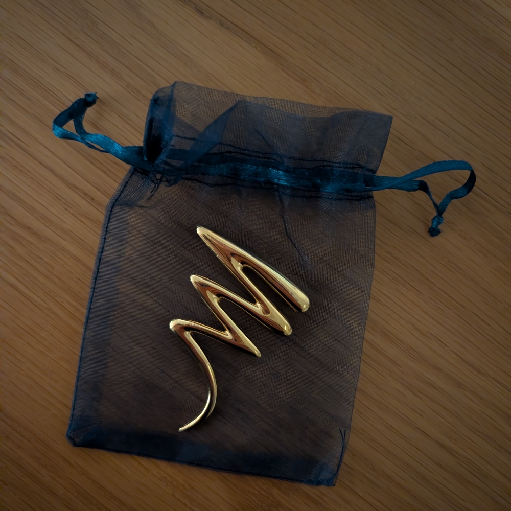 Source Unknown Gold Zigzag Hair Clip